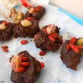 Σοκολατάκια bitter με goji berries και φιστίκια[...]