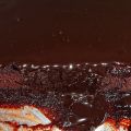 Σοκολατένιο κέικ και σώς σοκολάτας με ζαχαρούχο[...]