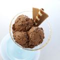 Παγωτό σοκολάτα με ρούμι και σταφίδες