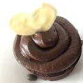 Royal-Coconut: Royal Cupcakes σοκολάτας με[...]