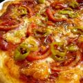 πίτσα ιταλική με ελαιόλαδο, φρέσκια ντομάτα,[...]
